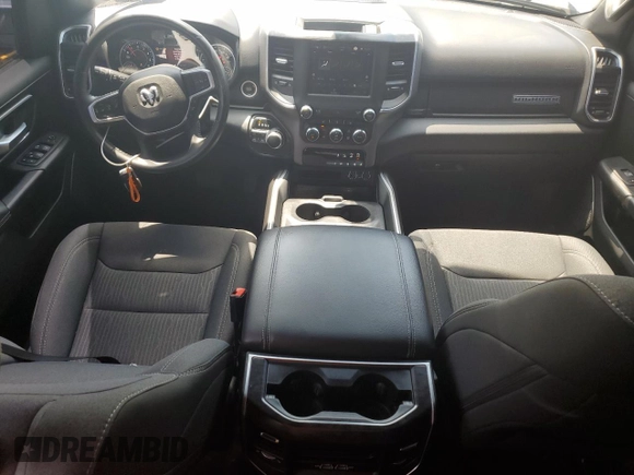 2022 Ram 1500 Big Horn z VIN 1C6SRFBT6NN117916, wystawiony jako Copart lot #61013935 z przebiegiem 43 241 mil mil oraz Szkoda całkowita • Salvage title. Historia ofert i sprzedaży dostępna na DreamBid. Obrazek 8.