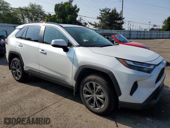 2023 Toyota RAV4 Hybrid XLE Premium z VIN JTMB6RFV7PD548983, wystawiony jako Copart lot #55406735 z przebiegiem 80 794 mil mil oraz Szkoda całkowita • Salvage title. Historia ofert i sprzedaży dostępna na DreamBid. Obrazek 4.