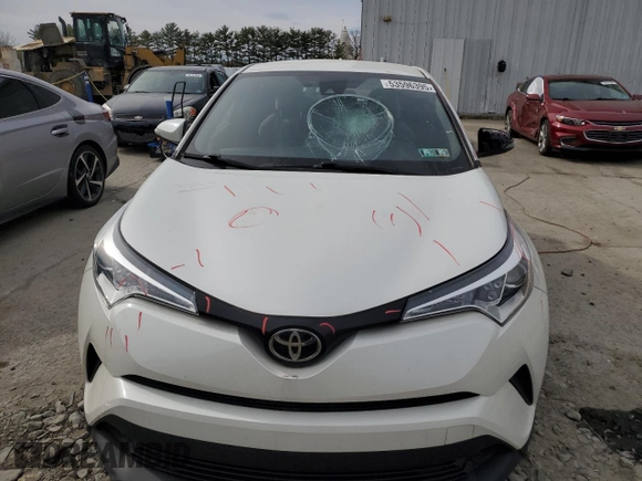 2019 Toyota C-HR XLE z VIN NMTKHMBX7KR073500, wystawiony jako Copart lot #53596395 z przebiegiem 91 934 mil mil oraz Szkoda całkowita • Salvage title. Historia ofert i sprzedaży dostępna na DreamBid. Obrazek 5.