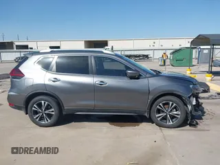 2020 Nissan Rogue S z VIN 5N1AT2MT7LC713875, wystawiony jako IAAI lot #41758058 z przebiegiem 46 529 mil mil oraz . Historia ofert i sprzedaży dostępna na DreamBid. Obrazek 14.