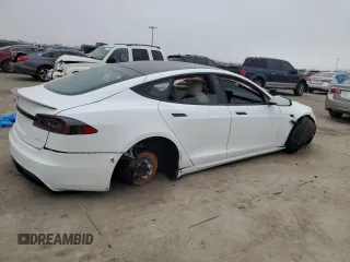 2021 Tesla Model S Plaid с VIN 5YJSA1E6XMF455258, выставлен на аукционе Copart как лот 43788675 с пробегом Не указан миль и Списание • Salvage title. История ставок и продаж доступна на DreamBid. Изображение 3.
