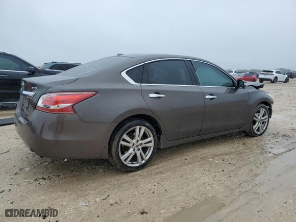 2013 Nissan Altima 3.5 SL with VIN 1N4BL3AP1DN557365, listed as a Copart auction lot 50972475 with 135,703 mi miles and Salvage Title. Bid and sale history available at carsss.com. Image 3.
