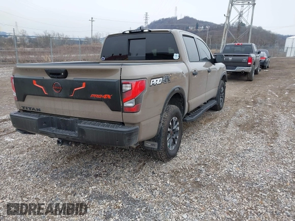 2024 Nissan Titan Pro-4X z VIN 1N6AA1ED0RN114614, wystawiony jako IAAI lot #41548196 z przebiegiem 3 405 mil mil oraz . Historia ofert i sprzedaży dostępna na DreamBid. Obrazek 4.