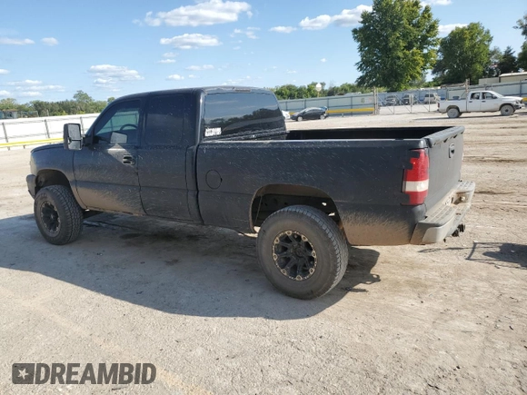 2003 Chevrolet Silverado 1500 with VIN 2GCEC19VX31253384, listed as a Copart auction lot 71244704 with 175,232 mi miles and Salvage Title. Bid and sale history available at carsss.com. Image 2.