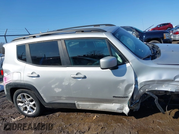 2015 Jeep Renegade Latitude with VIN ZACCJBBT0FPB37763, listed as a IAAI auction lot 41758226 with 93,195 mi miles. Bid and sale history available at carsss.com. Image 14.