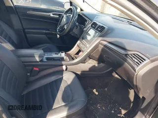 2017 Ford Fusion SE with VIN 3FA6P0HD6HR291618, listed as a IAAI auction lot 41649672 with 63,875 mi miles. Bid and sale history available at carsss.com. Image 5.