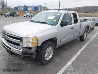 2010 Chevrolet Silverado 1500 LT with VIN 1GCSKSE36AZ117614, listed as a IAAI auction lot 41206928 with 1 mi miles. Bid and sale history available at carsss.com. Image 2.