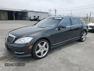 2013 Mercedes-Benz S 550 z VIN WDDNG7DB8DA503397, wystawiony jako Copart lot #58816325 z przebiegiem 149 920 mil mil oraz Czysty tytuł • Clean title. Historia ofert i sprzedaży dostępna na DreamBid. Obrazek 1.