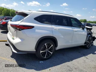 2021 Toyota Highlander XSE with VIN 5TDLZRBH3MS108206, listed as a Copart auction lot 58978895 with 42,068 mi miles and Salvage title. Bid and sale history available at DreamBid. Image 3.