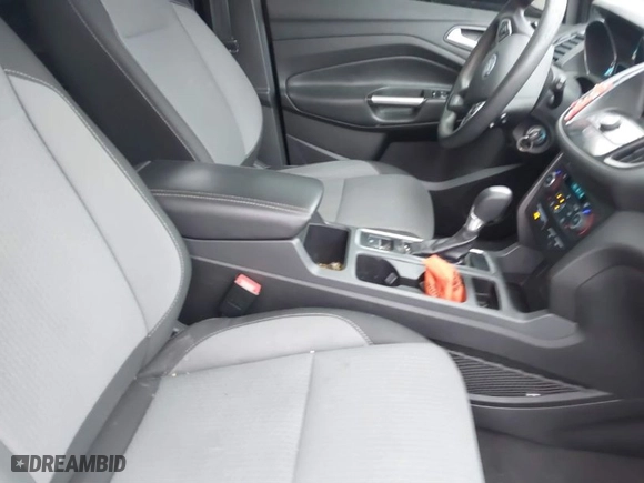 2017 Ford Escape SE with VIN 1FMCU0GD8HUE27467, listed as a IAAI auction lot 41185108 with 170,095 mi miles. Bid and sale history available at carsss.com. Image 5.