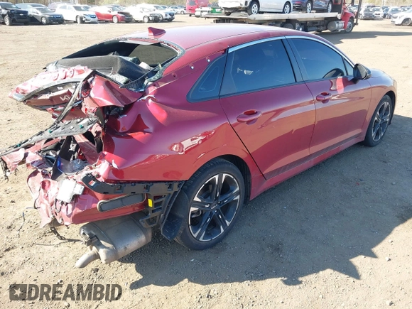 2022 Kia K5 GT-Line z VIN 5XXG64J22NG150511, wystawiony jako IAAI lot #42062735 z przebiegiem 32 223 mil mil oraz . Historia ofert i sprzedaży dostępna na DreamBid. Obrazek 4.