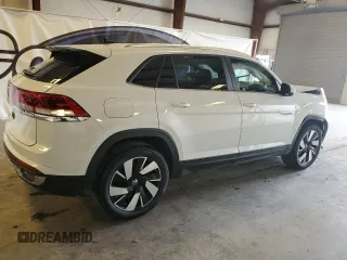 2025 Volkswagen Atlas SE with VIN 1V2WE2CA1SC220405, listed as a Copart auction lot 61621145 with 4,206 mi miles and Salvage title. Bid and sale history available at DreamBid. Image 3.