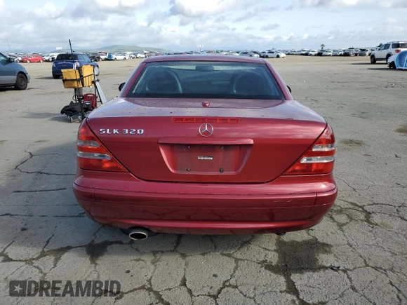 2001 Mercedes-Benz SLK 230/320 z VIN WDBKK65F81F197435, wystawiony jako Copart lot #51114955 z przebiegiem 113 869 mil mil oraz Szkoda całkowita • Salvage title. Historia ofert i sprzedaży dostępna na DreamBid. Obrazek 6.