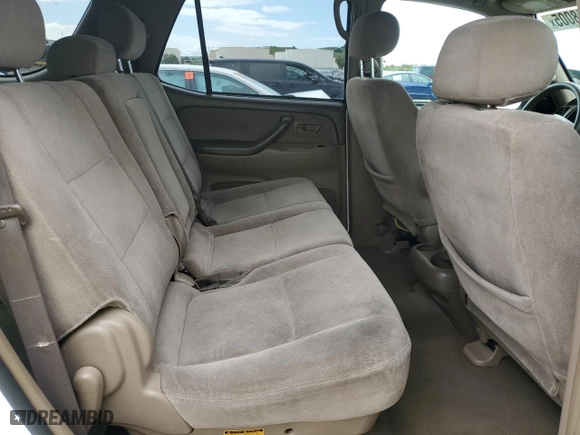 2004 Toyota Sequoia SR5 with VIN 5TDZT34A04S215352, listed as a Copart auction lot 49718005 with 275,765 mi miles and Salvage Title. Bid and sale history available at carsss.com. Image 10.