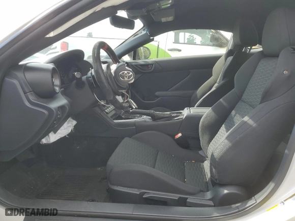 2024 Toyota GR86 with VIN JF1ZNBB17R8753569, listed as a Copart auction lot 44999835 with 10,975 mi miles and Salvage Title. Bid and sale history available at carsss.com. Image 7.