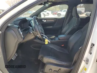 2019 Volvo XC40 R-Design with VIN YV4162UM9K2079488, listed as a Copart auction lot 50567235 with 77,003 mi miles and Salvage title. Bid and sale history available at DreamBid. Image 7.