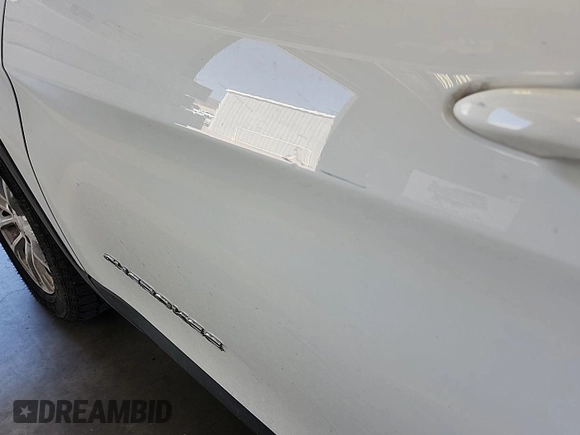 2020 Jeep Cherokee Latitude with VIN 1C4PJMCB1LD602371, listed as a IAAI auction lot 42806971 with 81,291 mi miles and . Bid and sale history available at DreamBid. Image 4.