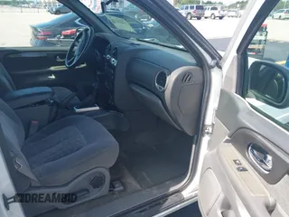 2003 GMC Envoy SLT z VIN 1GKDS13S532221928, wystawiony jako IAAI lot #42211340 z przebiegiem 149 902 mil mil oraz . Historia ofert i sprzedaży dostępna na DreamBid. Obrazek 5.