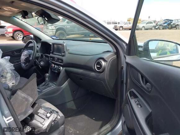 2019 Hyundai Kona SE with VIN KM8K1CAAXKU249380, listed as a IAAI auction lot 42092163 with 71,212 mi miles. Bid and sale history available at carsss.com. Image 5.