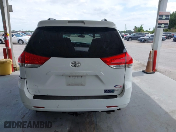 2014 Toyota Sienna LE AAS with VIN 5TDKK3DC2ES513425, listed as a IAAI auction lot 42107820 with 367,844 mi miles and . Bid and sale history available at carsss.com. Image 17.