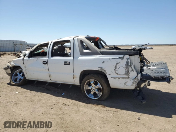 2005 Chevrolet Avalanche LS с VIN 3GNEC12Z55G156950, выставлен на аукционе Copart как лот 57669855 с пробегом Не указан миль и Списание • Salvage title. История ставок и продаж доступна на DreamBid. Изображение 2.
