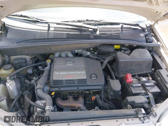 2002 Toyota Sienna LE with VIN 4T3ZF13CX2U500604, listed as a IAAI auction lot 41959768 with 139,668 mi miles. Bid and sale history available at carsss.com. Image 10.