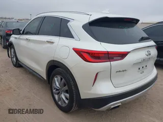2021 Infiniti QX50 Essential z VIN 3PCAJ5CA0MF102828, wystawiony jako IAAI lot #41520222 z przebiegiem 66 264 mil mil oraz . Historia ofert i sprzedaży dostępna na DreamBid. Obrazek 3.