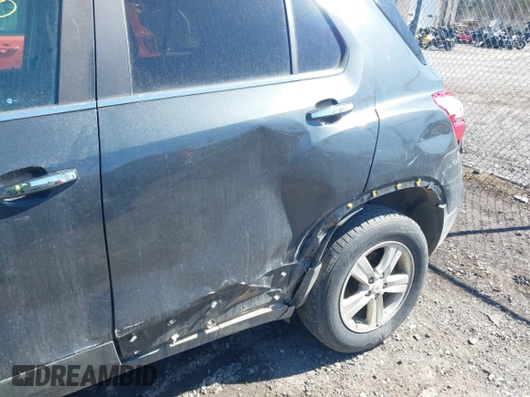2018 Chevrolet Trax LT with VIN KL7CJPSB9JB644343, listed as a IAAI auction lot 41835550 with 168,296 mi miles. Bid and sale history available at carsss.com. Image 20.