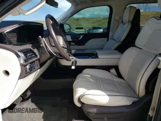 2021 Lincoln Navigator Black Label z VIN 5LMJJ3TT8MEL21004, wystawiony jako Copart lot #50705844 z przebiegiem 46 714 mil mil oraz . Historia ofert i sprzedaży dostępna na DreamBid. Obrazek 7.
