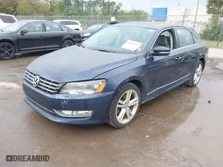 2013 Volkswagen Passat SEL Premium with VIN 1VWCM7A35DC061462, listed as a IAAI auction lot 41767171 with 163,708 mi miles. Bid and sale history available at carsss.com. Image 2.