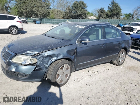 2009 Volkswagen Passat Komfort z VIN WVWJK73C49P049140, wystawiony jako Copart lot #53472005 z przebiegiem 193 458 mil mil oraz Szkoda całkowita • Salvage title. Historia ofert i sprzedaży dostępna na DreamBid. Obrazek 1.