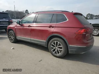 2020 Volkswagen Tiguan SE with VIN 3VV3B7AX3LM019091, listed as a Copart auction lot 43575705 with 135,578 mi miles and Salvage Title. Bid and sale history available at carsss.com. Image 2.