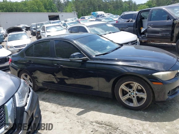 2013 BMW 3 Series 328i xDrive with VIN WBA3B5G53DNS03606, listed as a IAAI auction lot 42210078 with 223,056 mi miles and . Bid and sale history available at DreamBid. Image 13.