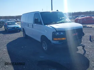 2024 GMC Savana Cargo Van with VIN 1GTW7AF71R1289106, listed as a IAAI auction lot 41912024 with 1,150 mi miles. Bid and sale history available at carsss.com. Image 1.