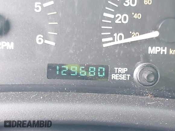 2000 Jeep Cherokee z VIN 1J4FF48S8YL216995, wystawiony jako IAAI lot #42126841 z przebiegiem 178 000 mil mil oraz . Historia ofert i sprzedaży dostępna na DreamBid. Obrazek 15.
