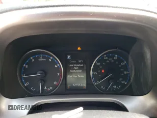2017 Toyota RAV4 LE с VIN JTMBFREV5HJ159652, выставлен на аукционе Copart как лот 62138185 с пробегом 121 512 миль миль и Списание • Salvage title. История ставок и продаж доступна на DreamBid. Изображение 9.