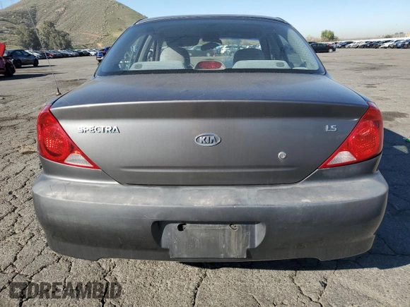 2003 Kia Spectra z VIN KNAFB121335277388, wystawiony jako Copart lot #46756185 z przebiegiem 151 235 mil mil oraz Szkoda całkowita • Salvage title. Historia ofert i sprzedaży dostępna na DreamBid. Obrazek 6.