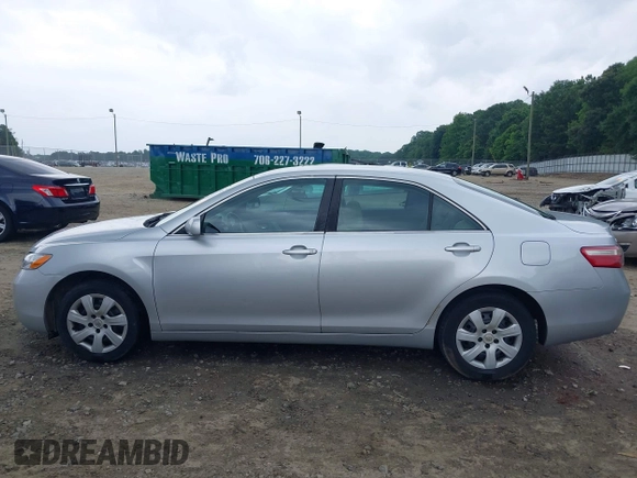 2007 Toyota Camry CE z VIN 4T1BE46K67U138778, wystawiony jako IAAI lot #42400763 z przebiegiem 191 729 mil mil oraz . Historia ofert i sprzedaży dostępna na DreamBid. Obrazek 14.