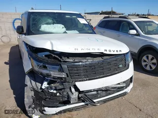 2024 Land Rover Range Rover SE with VIN SALKPBFU8RA231559, listed as a IAAI auction lot 41279570 with 4,911 mi miles. Bid and sale history available at carsss.com. Image 6.
