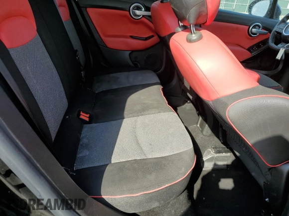 2016 FIAT 500X Easy z VIN ZFBCFYBT3GP434905, wystawiony jako Copart lot #54476165 z przebiegiem 243 662 mil mil oraz Szkoda całkowita • Salvage title. Historia ofert i sprzedaży dostępna na DreamBid. Obrazek 10.