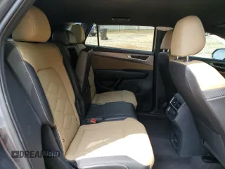 2024 Volkswagen Atlas SE z VIN 1V2WE2CA0RC209115, wystawiony jako Copart lot #54982565 z przebiegiem 13 879 mil mil oraz Szkoda całkowita • Salvage title. Historia ofert i sprzedaży dostępna na DreamBid. Obrazek 11.