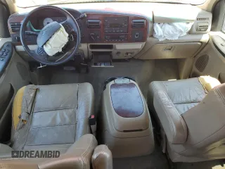 2005 Ford F-350 XL z VIN 1FTWW31P85EA70071, wystawiony jako Copart lot #57676315 z przebiegiem 165 758 mil mil oraz Szkoda całkowita • Salvage title. Historia ofert i sprzedaży dostępna na DreamBid. Obrazek 8.