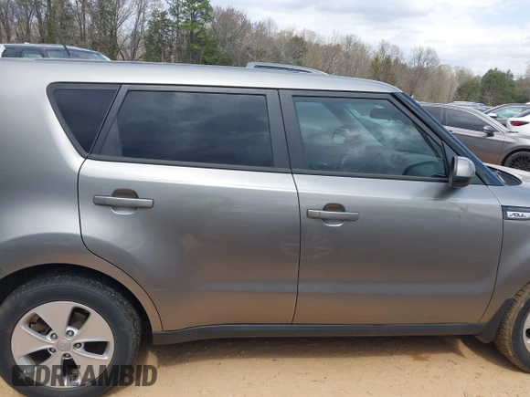 2016 Kia Soul with VIN KNDJN2A28G7294637, listed as a IAAI auction lot 41843806 with 156,179 mi miles. Bid and sale history available at carsss.com. Image 13.