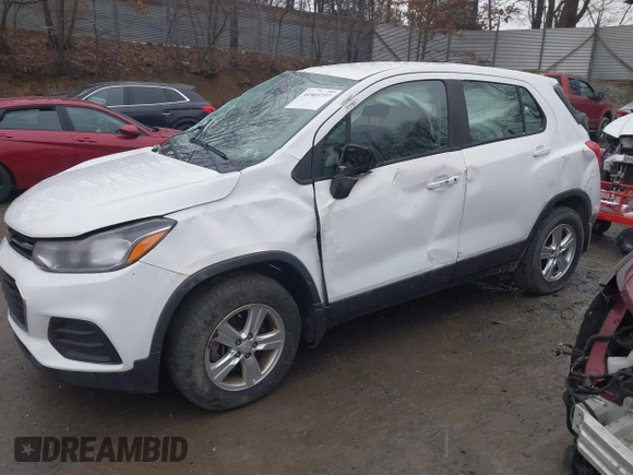 2018 Chevrolet Trax LS with VIN 3GNCJNSB9JL283743, listed as a IAAI auction lot 41569737 with 35,337 mi miles and . Bid and sale history available at DreamBid. Image 2.