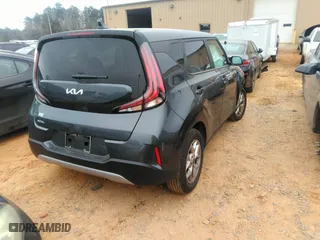 2024 Kia Soul LX with VIN KNDJ23AU1R7916854, listed as a IAAI auction lot 41519162 with 5,611 mi miles. Bid and sale history available at carsss.com. Image 4.