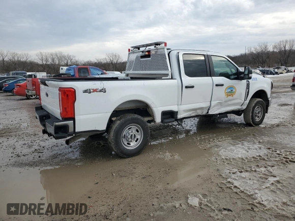 2024 Ford Super Duty F-250 SRW XL with VIN 1FT7W2BA6RED26092, listed as a Copart auction lot 88871925 with 2,282 mi miles and Salvage Title. Bid and sale history available at carsss.com. Image 3.