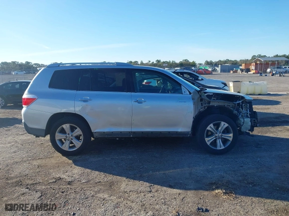 2011 Toyota Highlander Limited with VIN 5TDYK3EH3BS030851, listed as a IAAI auction lot 41632465 with 249,790 mi miles. Bid and sale history available at carsss.com. Image 14.
