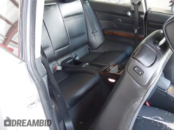 2013 BMW 3 Series 328i xDrive с VIN WBAKF3C52DJ385669, выставлен на аукционе IAAI как лот 42378813 с пробегом 113 897 миль миль и . История ставок и продаж доступна на DreamBid. Изображение 8.