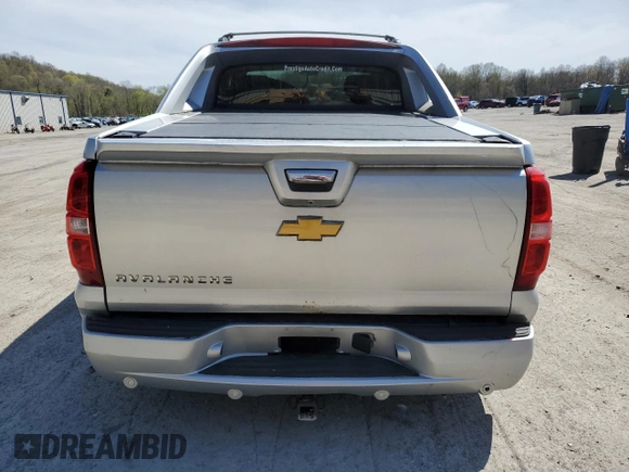 2013 Chevrolet Avalanche LS with VIN 3GNTKEE73DG370698, listed as a Copart auction lot 54191395 with 124,046 mi miles and Salvage title. Bid and sale history available at DreamBid. Image 6.