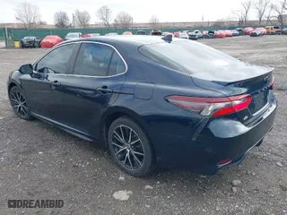 2021 Toyota Camry SE Nightshade with VIN 4T1G11AK3MU567671, listed as a IAAI auction lot 41733278 with 38,749 mi miles. Bid and sale history available at carsss.com. Image 3.